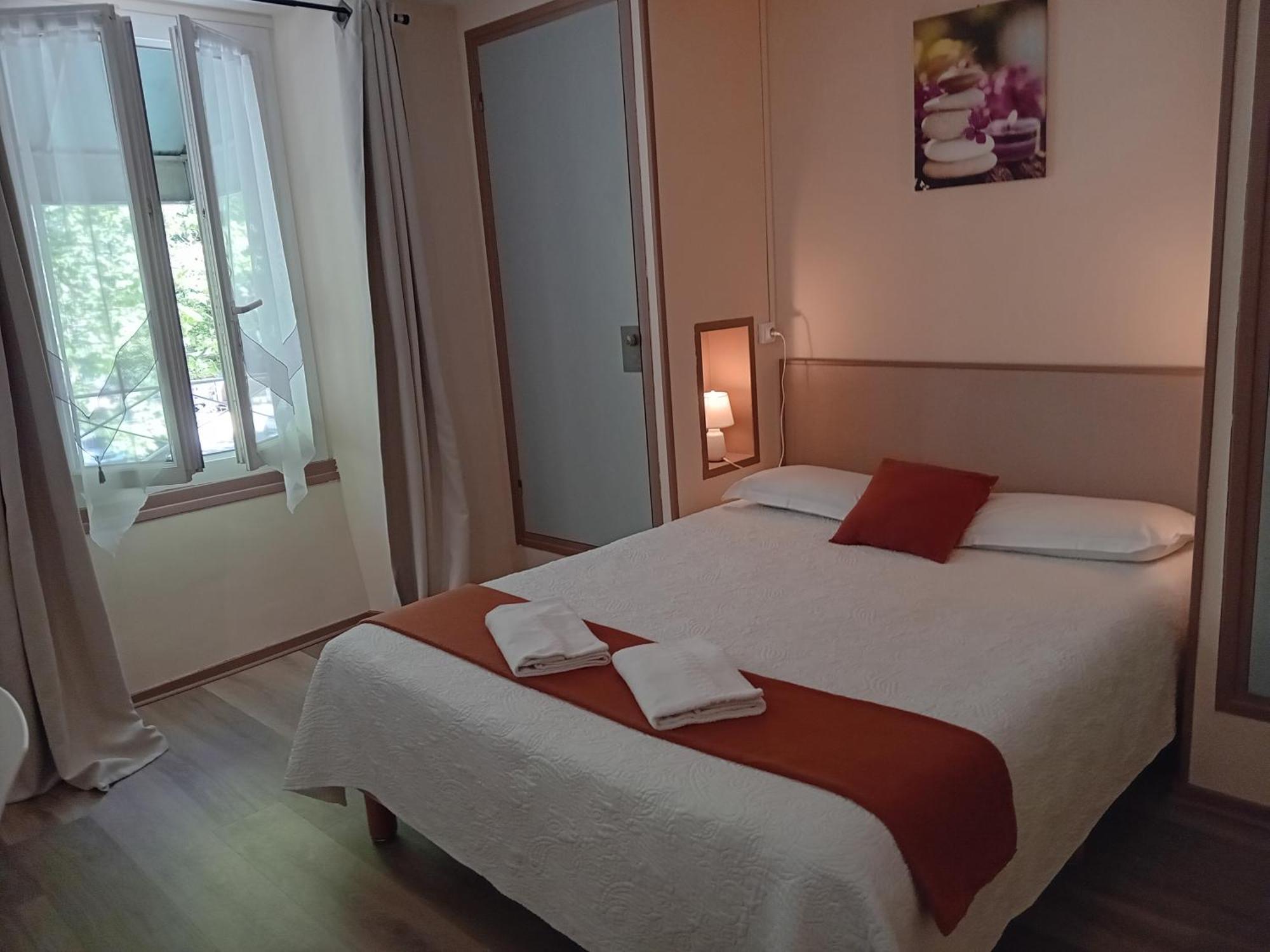 Hotel La Gravenne Thueyts Zimmer foto