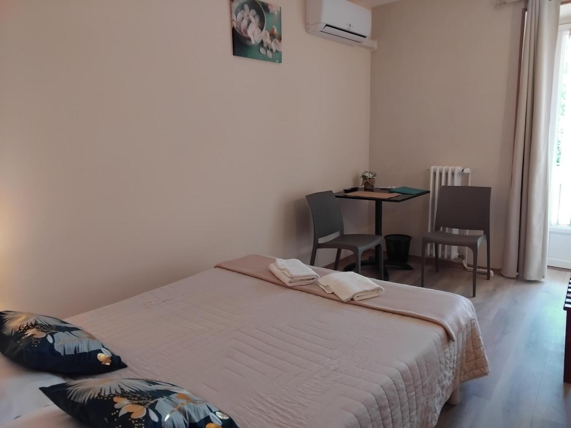 Hotel La Gravenne Thueyts Zimmer foto